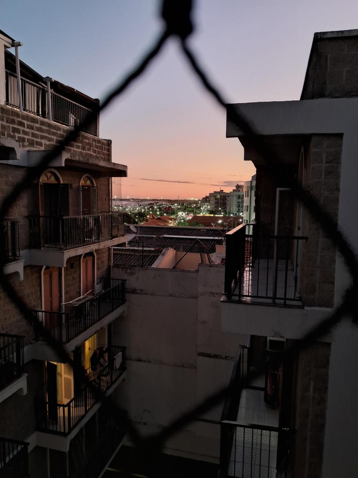 A 50M Da Praia Do Forte Em Cabo Frio Esterno foto