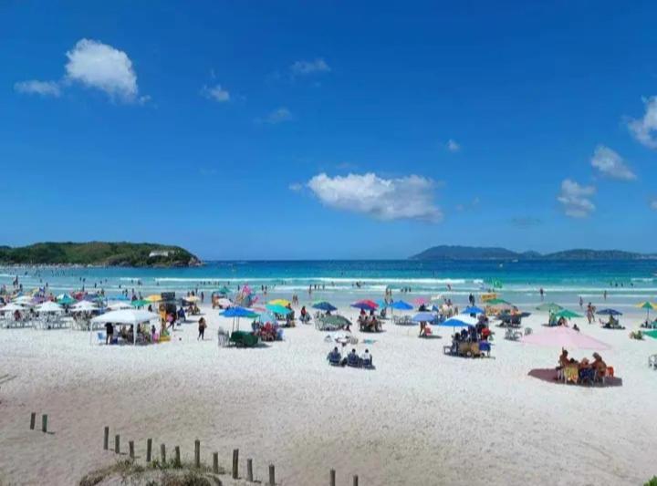A 50M Da Praia Do Forte Em Cabo Frio Esterno foto